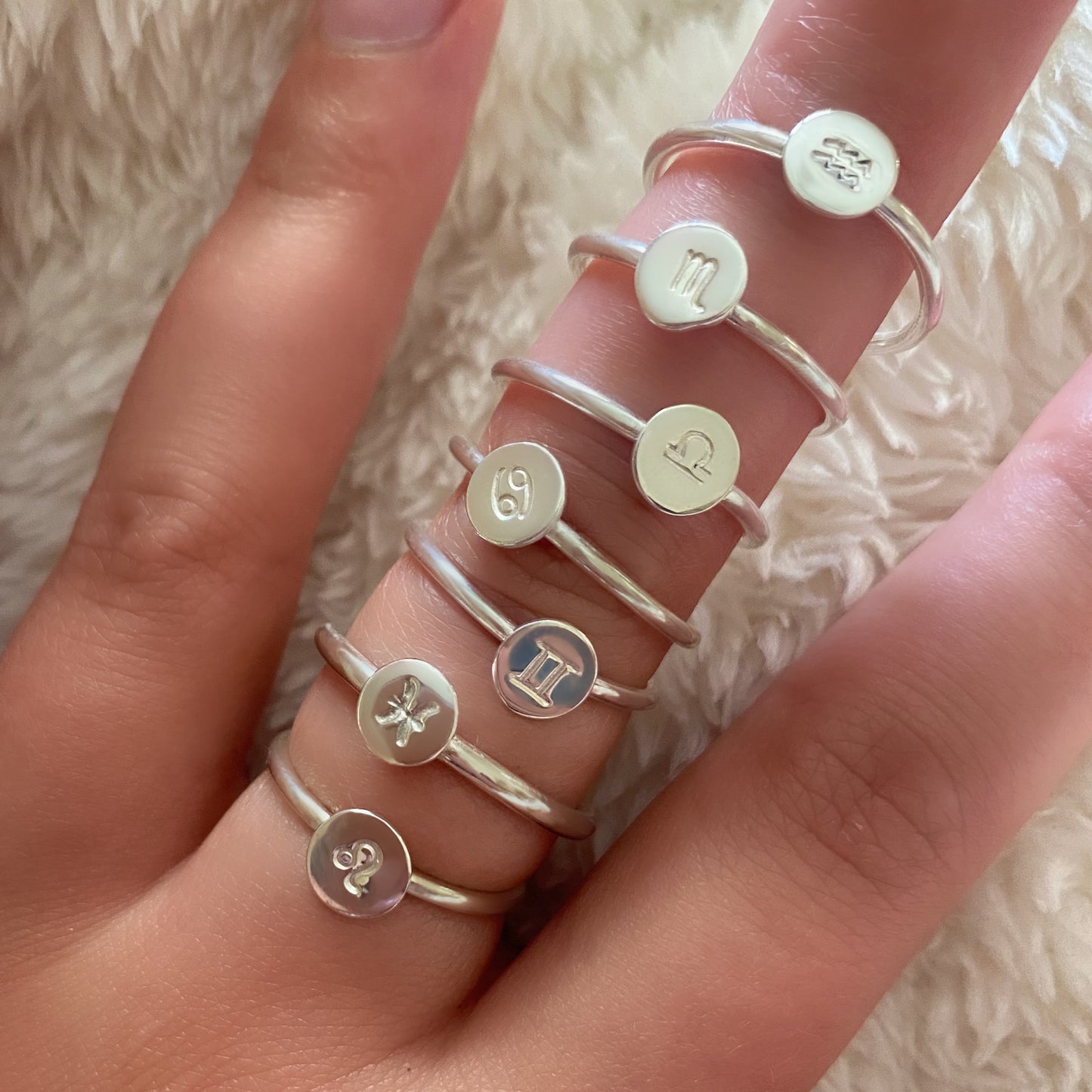 Star sign ring with your horoscope symbol (SIMPLE)