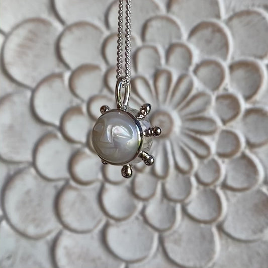 Pearly Sun Necklace